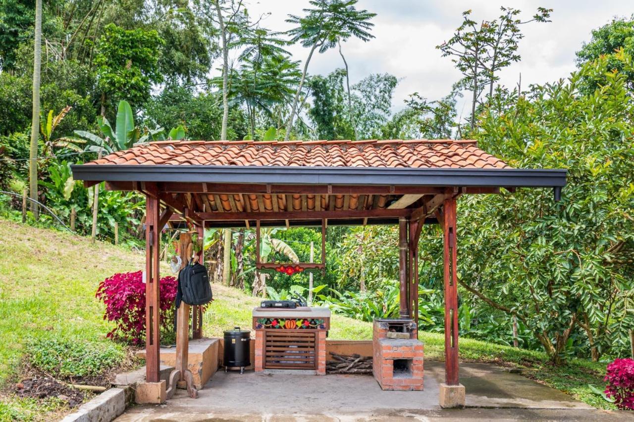 Agradable Cabana Cafetera Con Jacuzzi A 12 Min Del Centro De Pereira Exterior foto